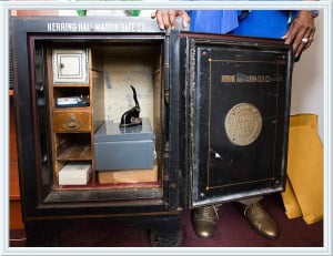 cracking a safe San Antonio